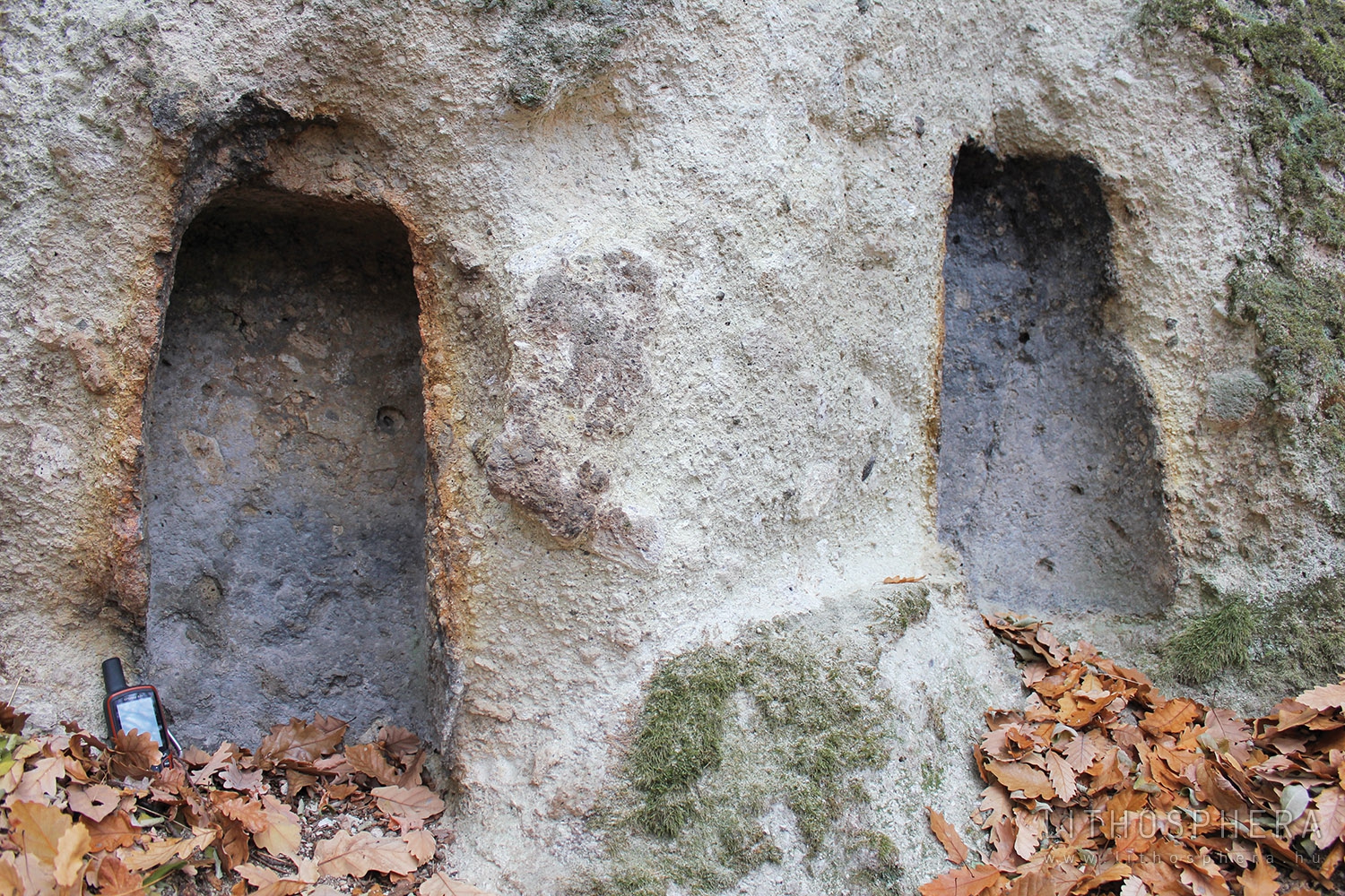 Furgál-völgy, IV. kaptárkő (B.4.g). Átégett felületű fülkék